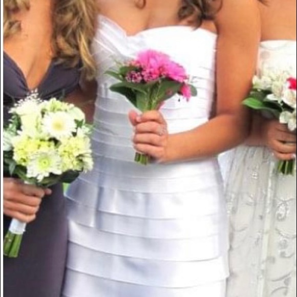 BCBG white gown - Picture 5 of 7